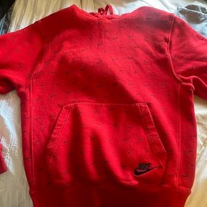 Mens Small NSW CLUB FLEECE PRINTED HOODIE — Red and Black Nike Hoodie